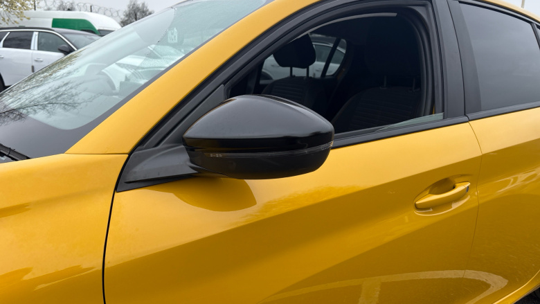 Peugeot 208 1.2 PureTech Active Premium + 5dr Petrol Hatchback